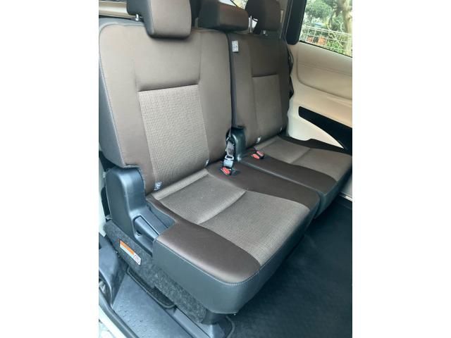 TOYOTA SIENTA HYBRID 2018