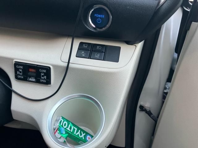 TOYOTA SIENTA HYBRID 2018