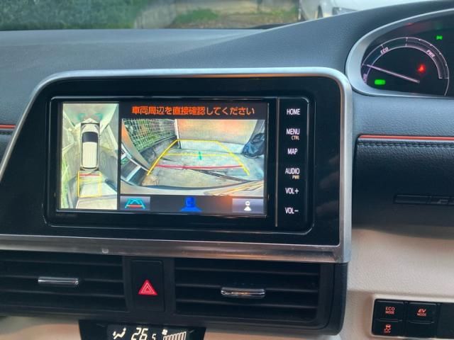 TOYOTA SIENTA HYBRID 2018