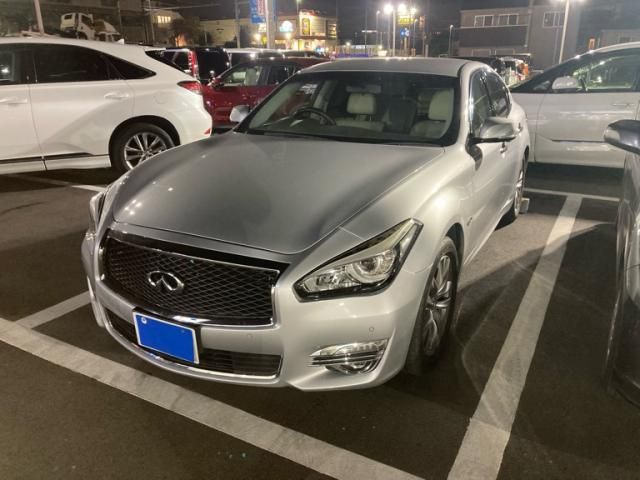 NISSAN FUGA HYBRID 2016