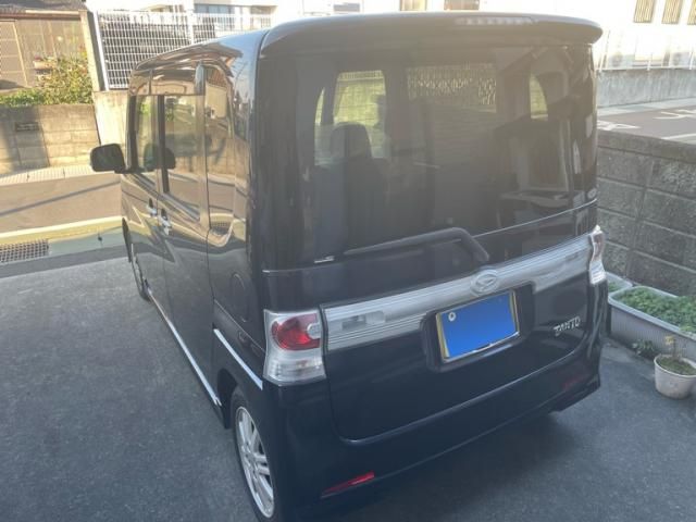 DAIHATSU TANTO CUSTOM 2010