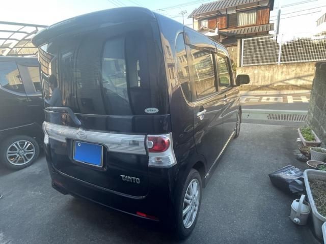 DAIHATSU TANTO CUSTOM 2010