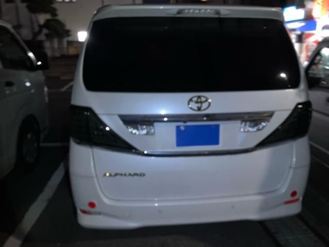 TOYOTA ALPHARD 2008