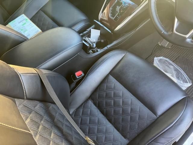 TOYOTA HARRIER HYBRID 2015