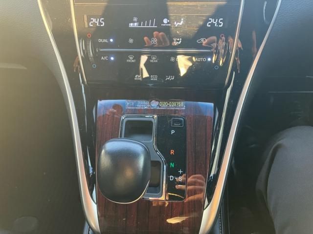 TOYOTA HARRIER HYBRID 2015