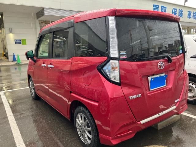 TOYOTA TANK 4WD 2017