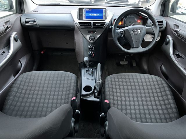 TOYOTA iQ 2008