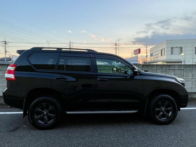 TOYOTA LANDCRUISER PRADO 2015