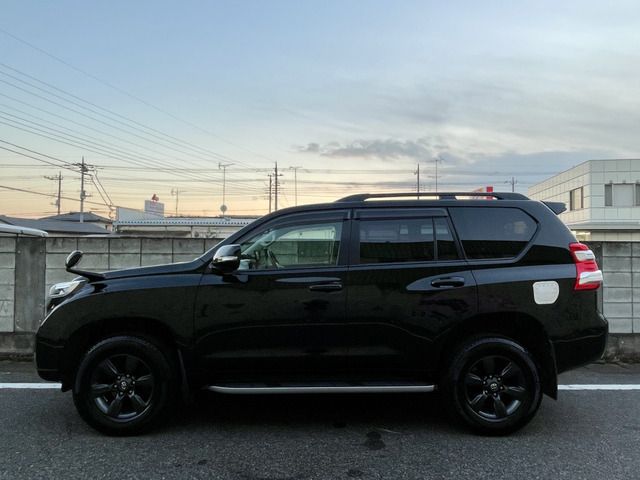 TOYOTA LANDCRUISER PRADO 2015