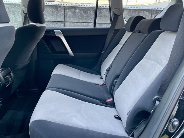 TOYOTA LANDCRUISER PRADO 2015