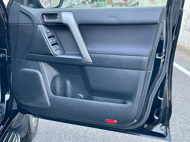 TOYOTA LANDCRUISER PRADO 2015