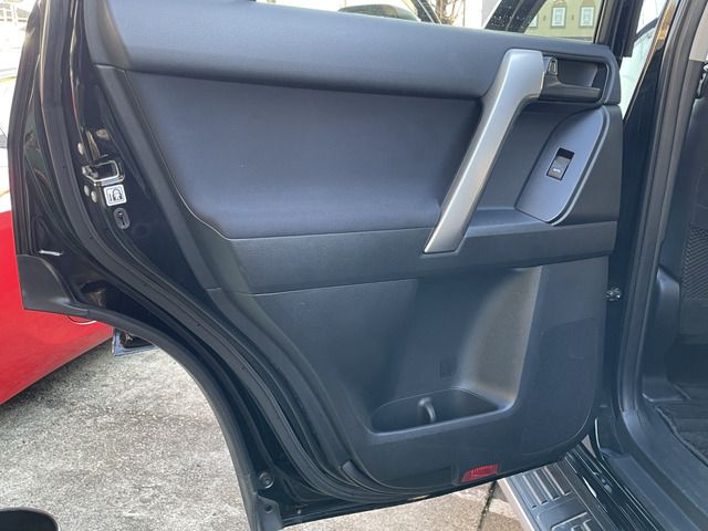 TOYOTA LANDCRUISER PRADO 2015