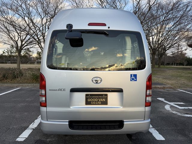 TOYOTA HIACE van 4WD 2012