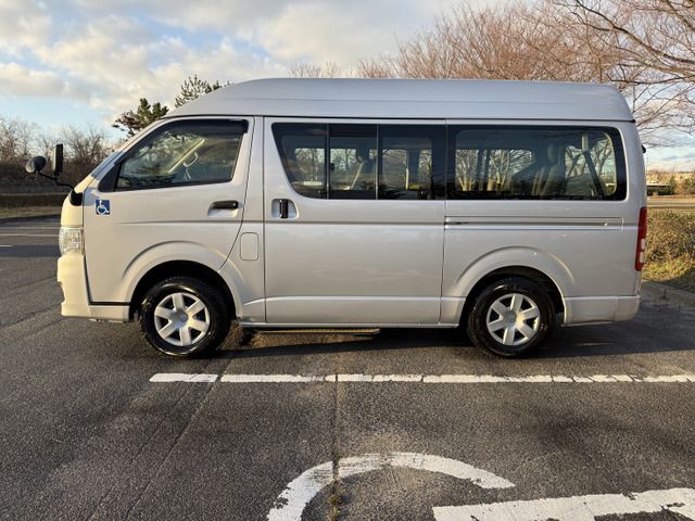 TOYOTA HIACE van 4WD 2012