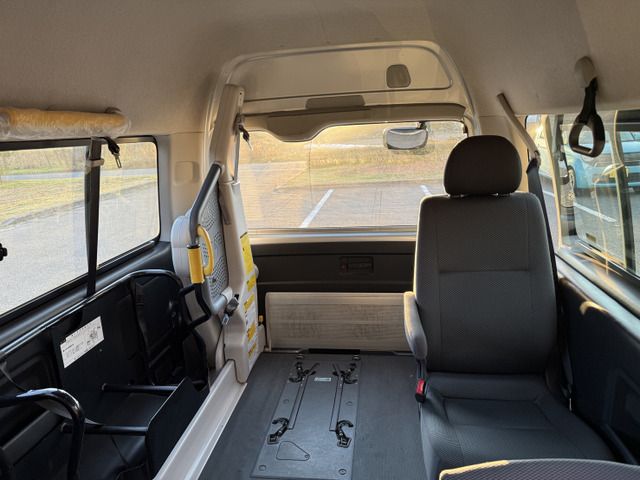 TOYOTA HIACE van 4WD 2012