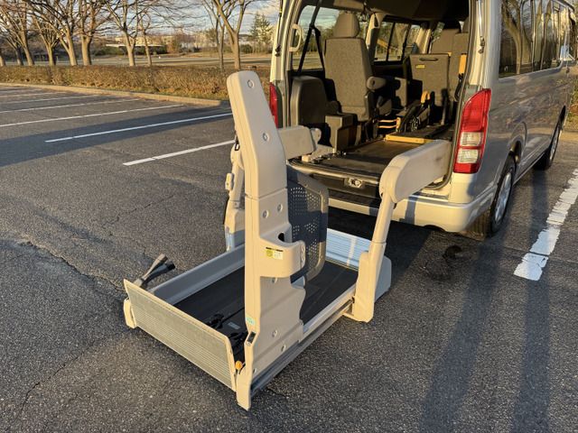 TOYOTA HIACE van 4WD 2012