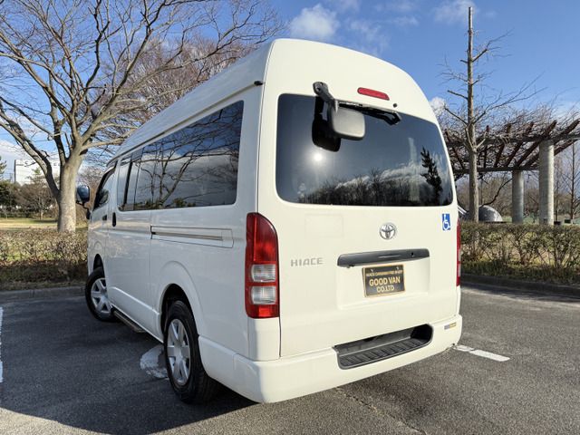 TOYOTA HIACE van 4WD 2013