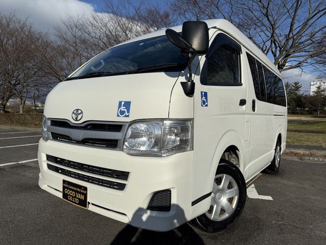 TOYOTA HIACE van 4WD 2013