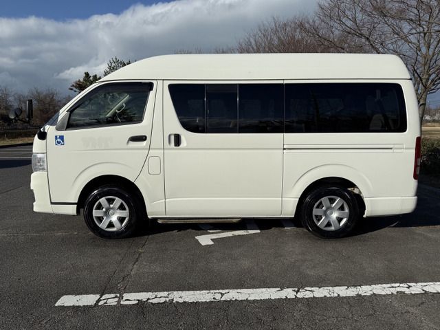 TOYOTA HIACE van 4WD 2013