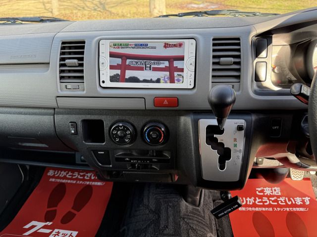 TOYOTA HIACE van 4WD 2013