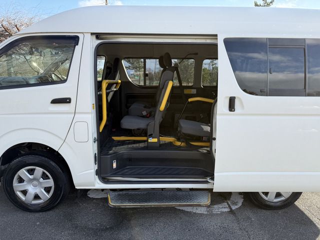 TOYOTA HIACE van 4WD 2013