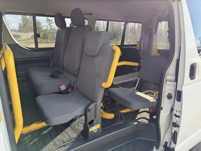 TOYOTA HIACE van 4WD 2013