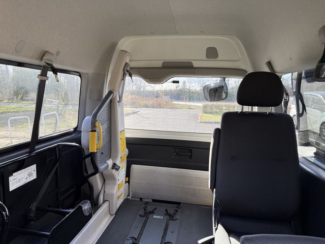 TOYOTA HIACE van 4WD 2013