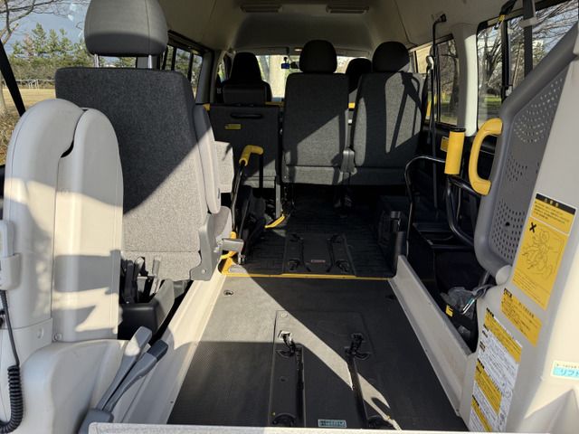 TOYOTA HIACE van 4WD 2013