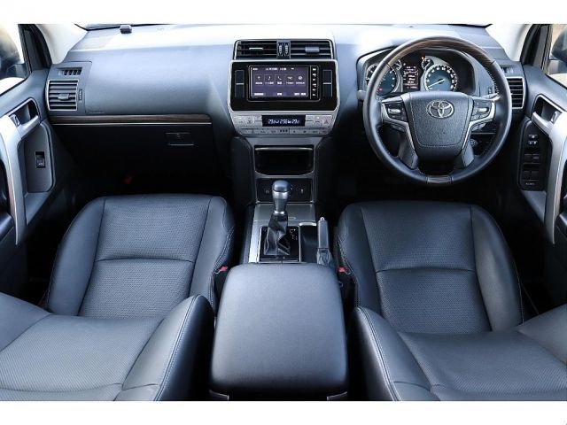 TOYOTA LANDCRUISER PRADO 2022