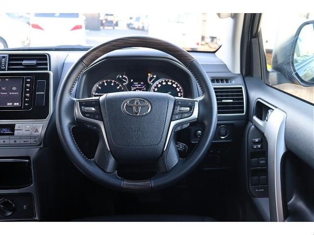 TOYOTA LANDCRUISER PRADO 2022