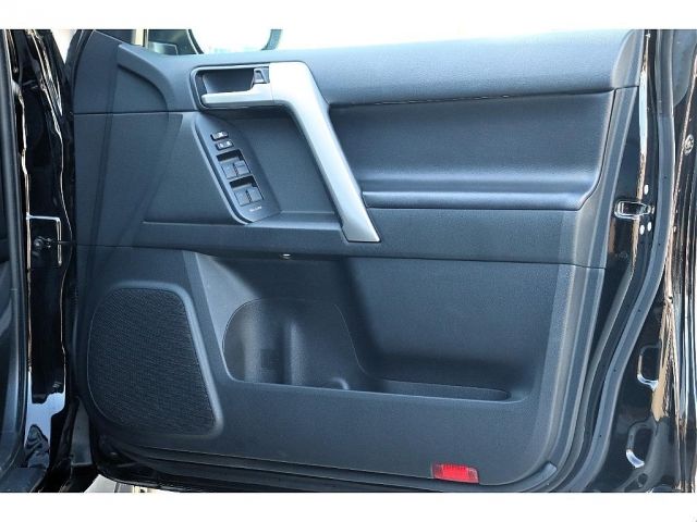 TOYOTA LANDCRUISER PRADO 2022