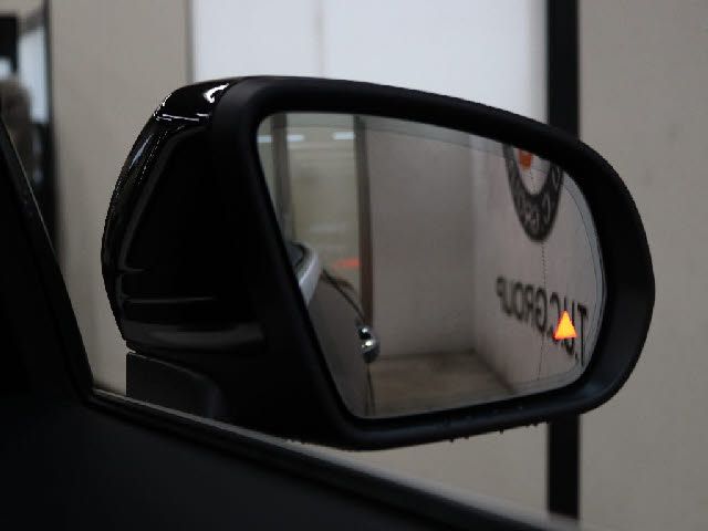 MERCEDES BENZ MERCEDES AMG Cclass Cabriolet 2019