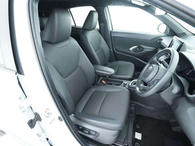 TOYOTA YARIS CROSS 2025