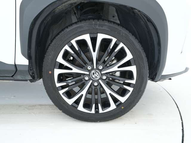 TOYOTA YARIS CROSS 2025