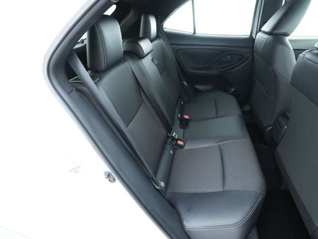 TOYOTA YARIS CROSS 2025