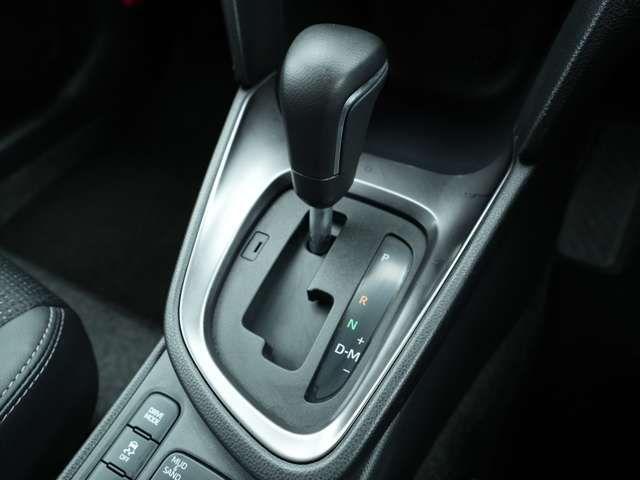 TOYOTA YARIS CROSS 2025