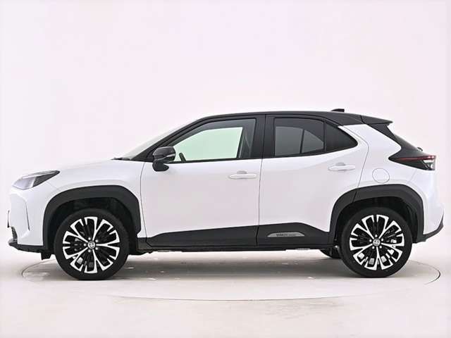 TOYOTA YARIS CROSS 2025