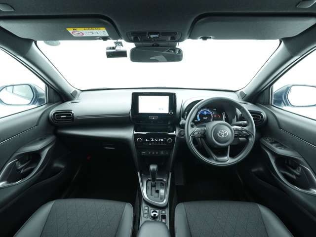 TOYOTA YARIS CROSS 2025