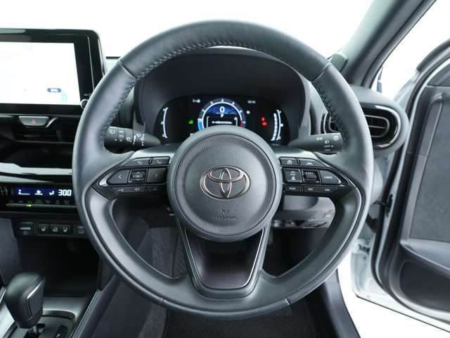 TOYOTA YARIS CROSS 2025