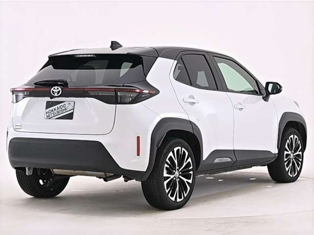 TOYOTA YARIS CROSS 2025