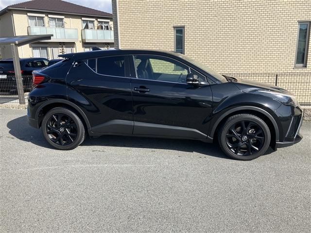 TOYOTA C-HR 2022