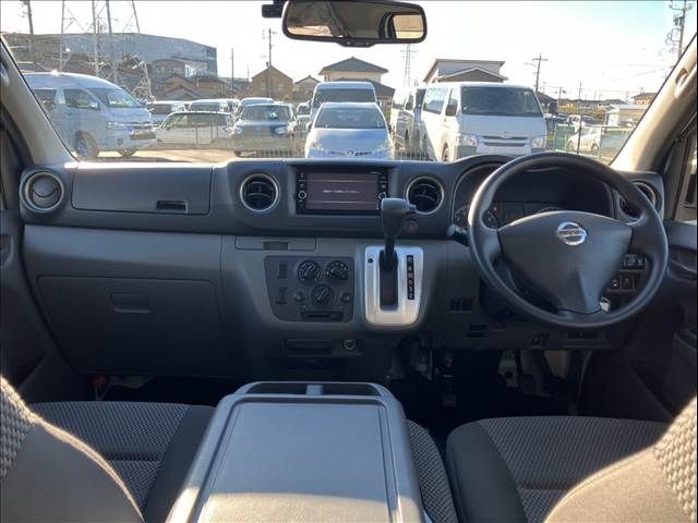 NISSAN NV350 CARAVAN 2018
