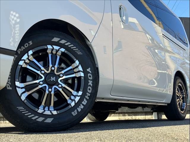 NISSAN NV350 CARAVAN 2018