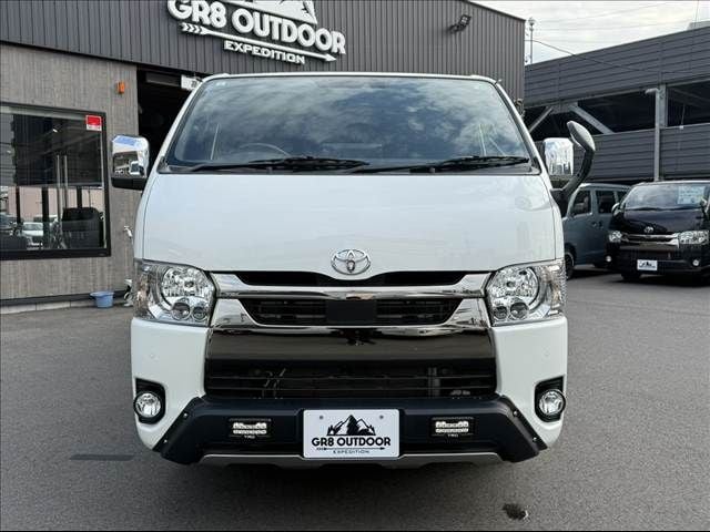 TOYOTA HIACE van 4WD 2022