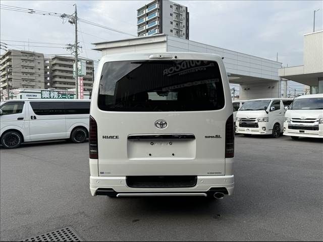 TOYOTA HIACE van 4WD 2022