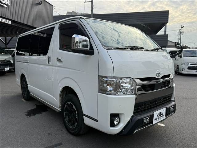 TOYOTA HIACE van 4WD 2022