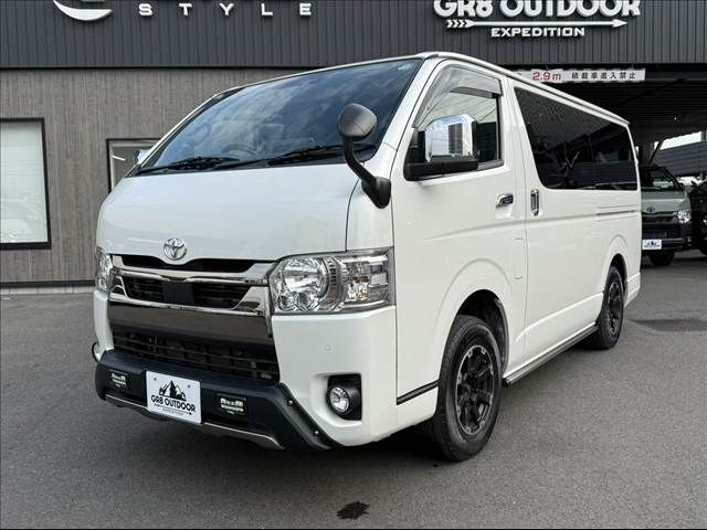 TOYOTA HIACE van 4WD 2022