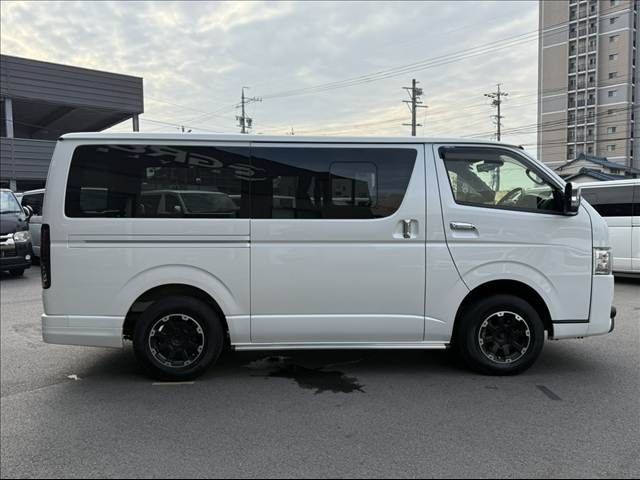 TOYOTA HIACE van 4WD 2022