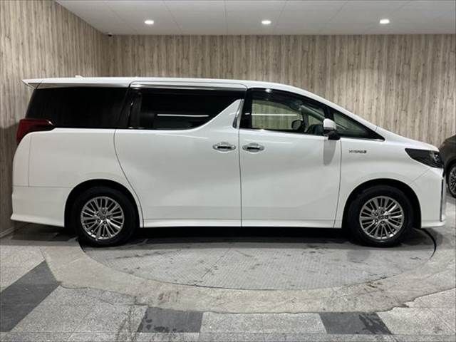 TOYOTA ALPHARD hybrid 4WD 2018