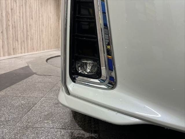 TOYOTA ALPHARD hybrid 4WD 2018